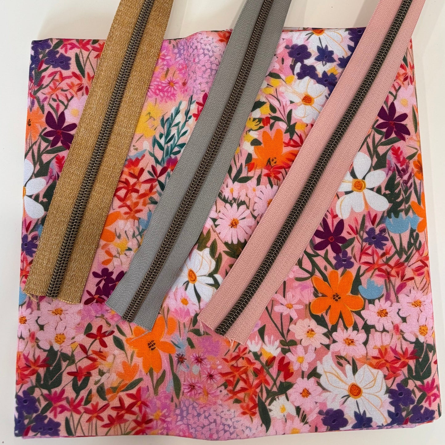 Bag Basics 1.5: Zipper Pouch (November 6, 6:30-9 PM)